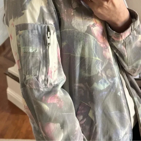 OBEY Maven Floral Bomber Lightweight Jacket - size S - Picture 6 of 10